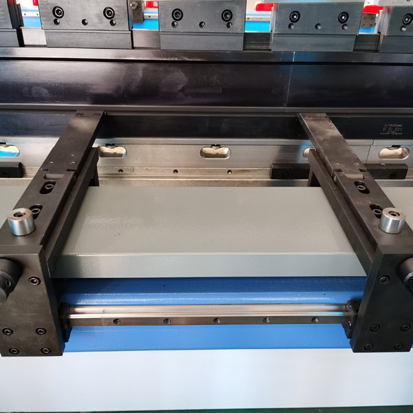 Dedo del tope trasero 600x600-2