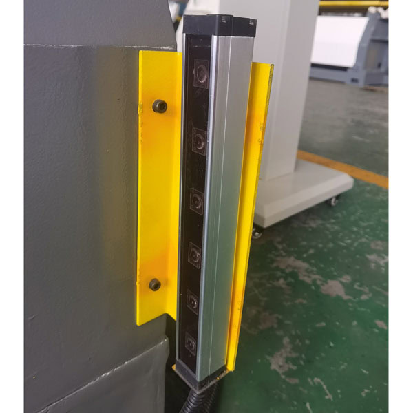 Maquina de laminación Cortina ligera 600x600-2
